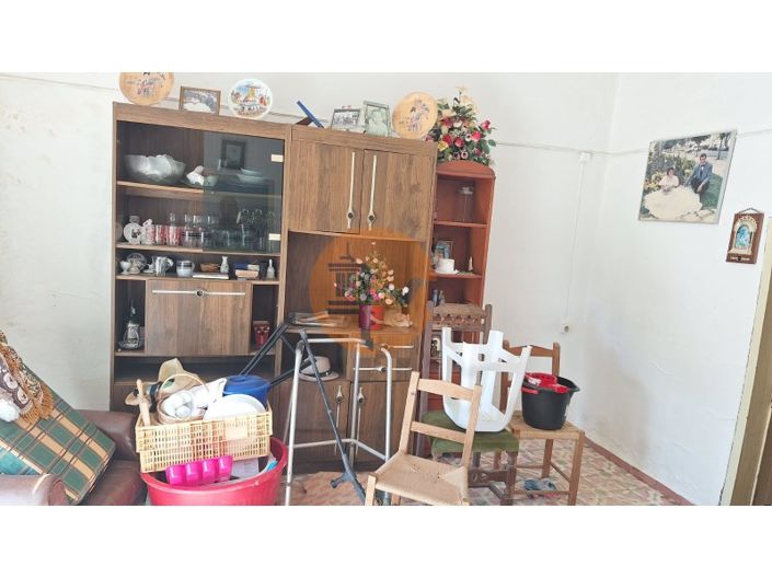 Image No.6-2 Bed House for sale