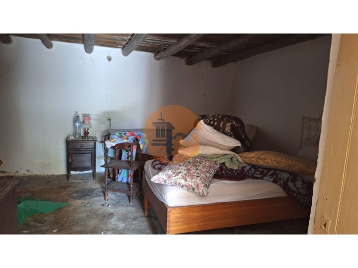 Image No.8-2 Bed House for sale