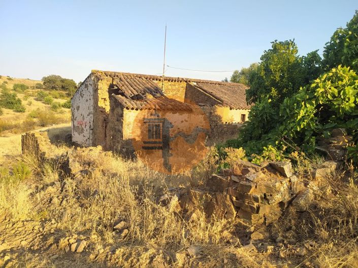 Image No.5-2 Bed House for sale