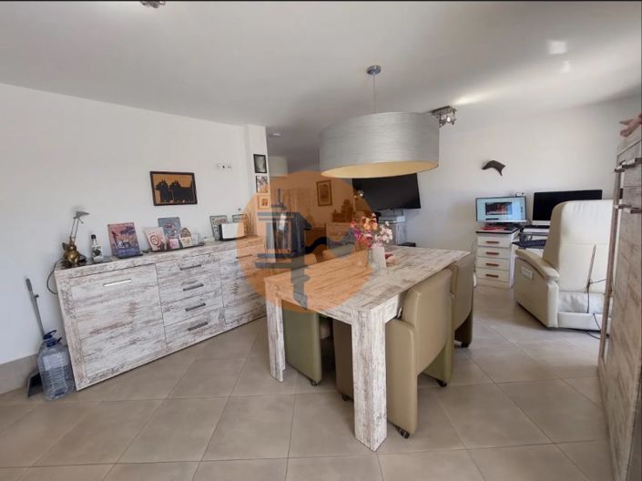 Image No.14-3 Bed House for sale