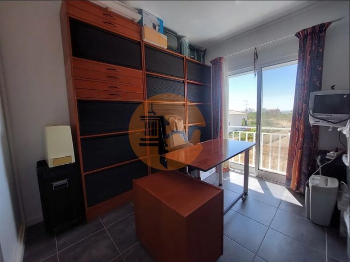 Image No.16-3 Bed House for sale