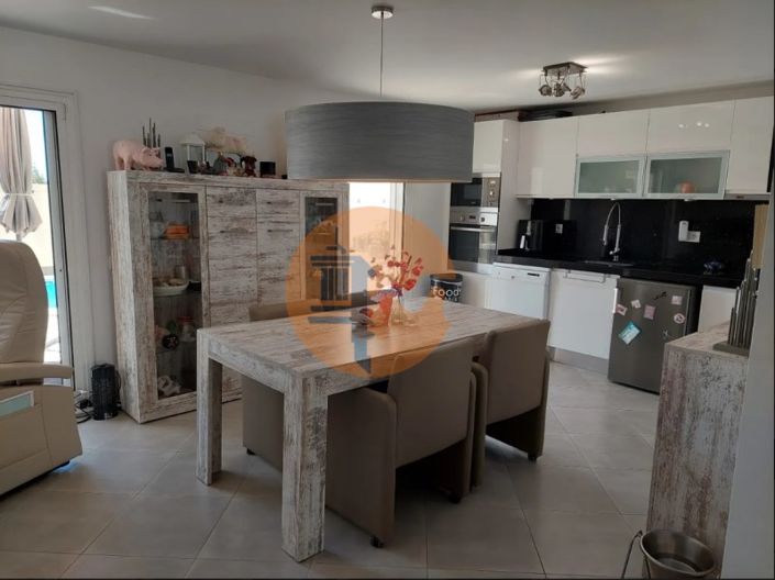 Image No.2-3 Bed House for sale