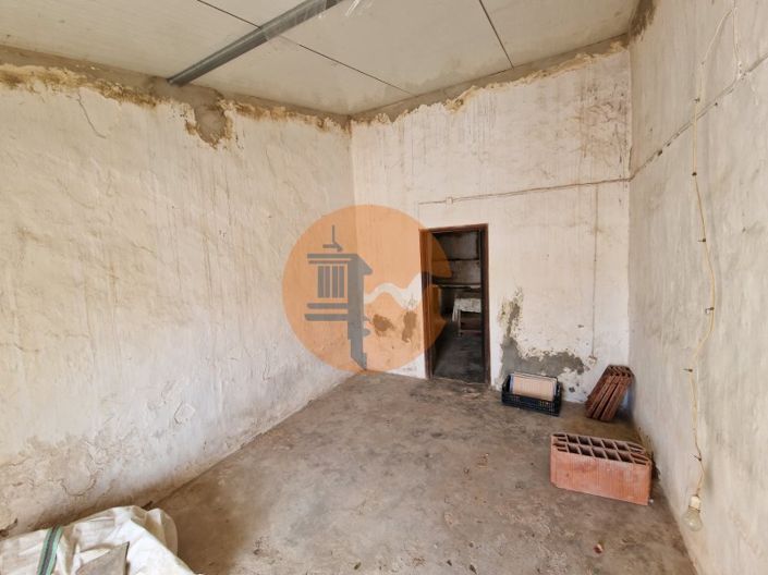 Image No.7-2 Bed House for sale
