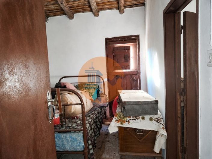 Image No.8-2 Bed House for sale