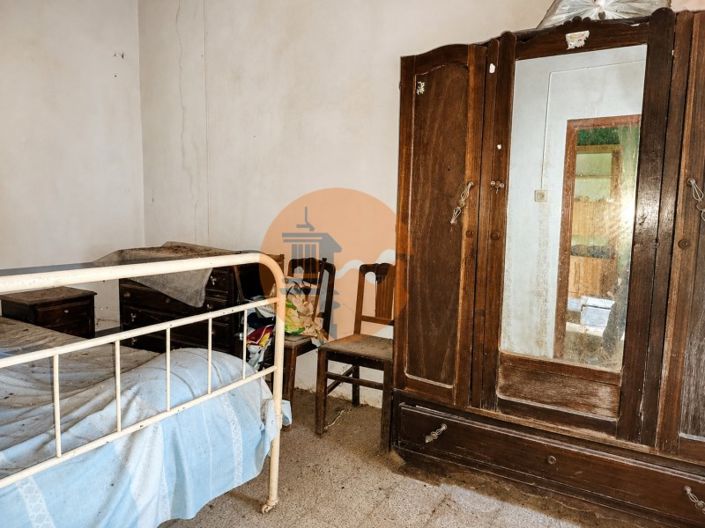 Image No.9-2 Bed House for sale