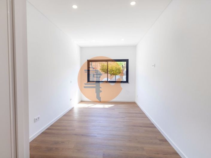 Image No.16-3 Bed Apartment for sale