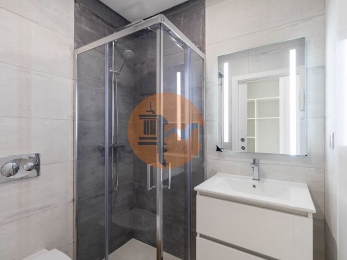 Image No.32-3 Bed Apartment for sale