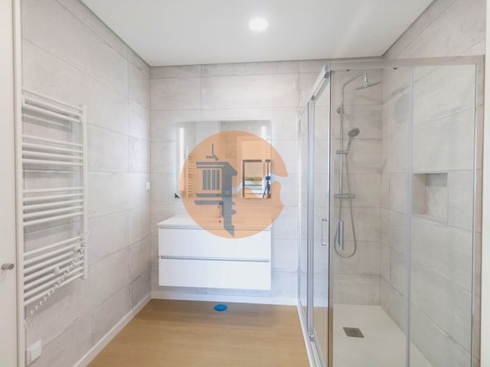 Image No.33-3 Bed Apartment for sale