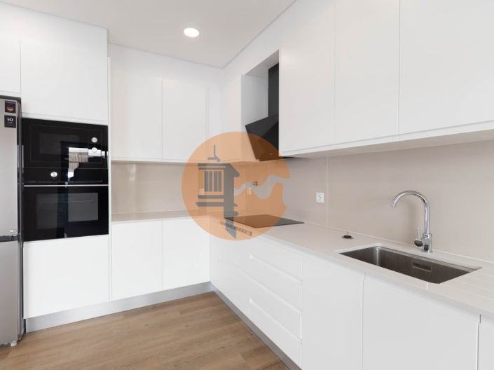 Image No.6-3 Bed Apartment for sale