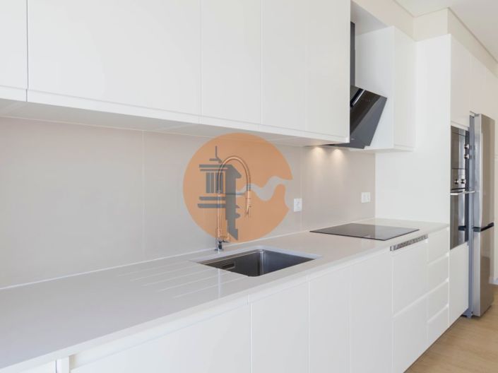 Image No.8-3 Bed Apartment for sale