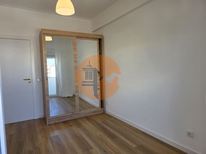 Image No.12-3 Bed Apartment for sale