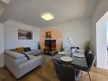 iddd93d701-0000-0500-0000-00001a3cbcf4