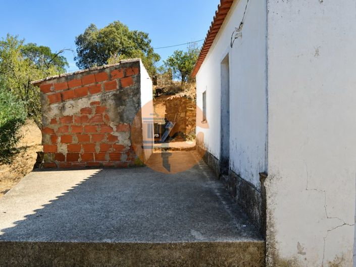 Image No.2-4 Bed House for sale