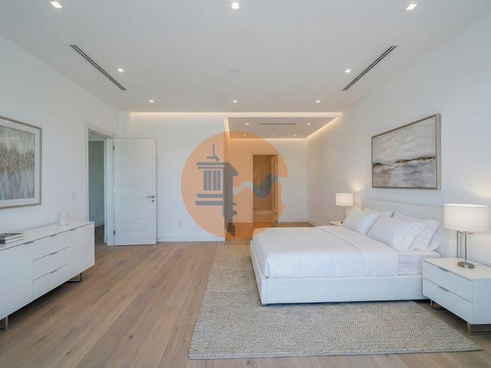 Image No.12-3 Bed House for sale