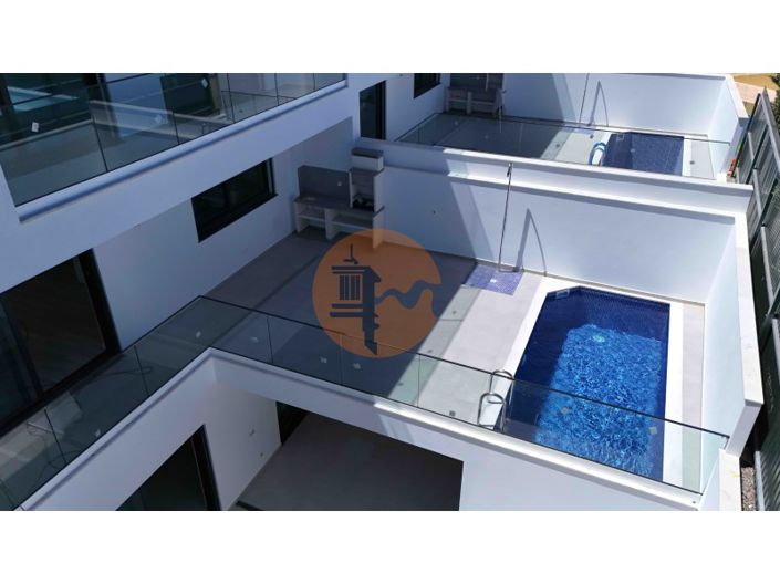 Image No.16-3 Bed House for sale