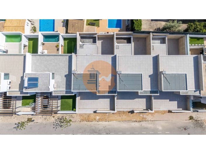 Image No.31-3 Bed House for sale