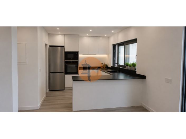 Image No.9-3 Bed House for sale