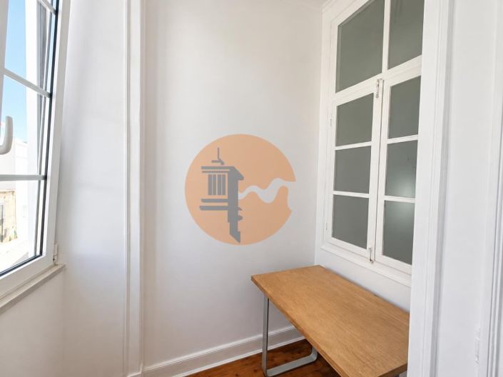 Image No.19-4 Bed House for sale