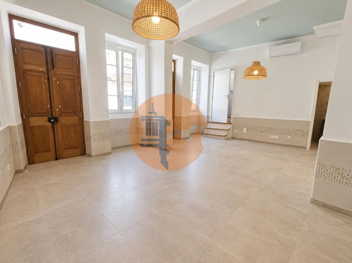 Image No.24-4 Bed House for sale