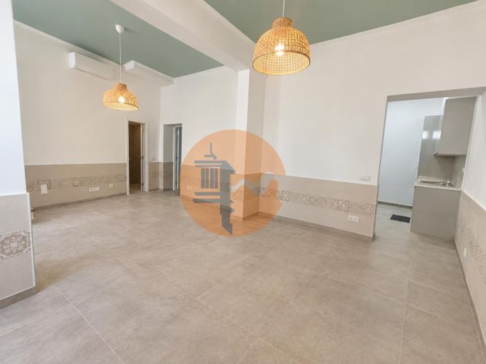 Image No.26-4 Bed House for sale
