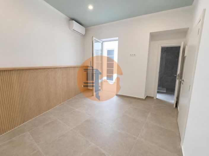 Image No.31-4 Bed House for sale