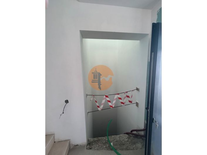 Image No.20-3 Bed House for sale