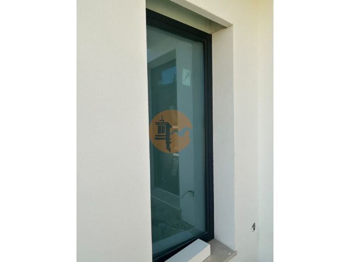 Image No.21-3 Bed House for sale