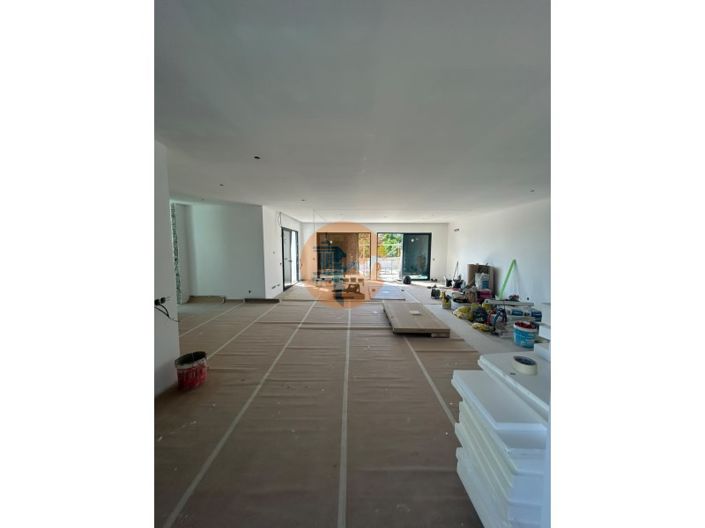 Image No.23-3 Bed House for sale
