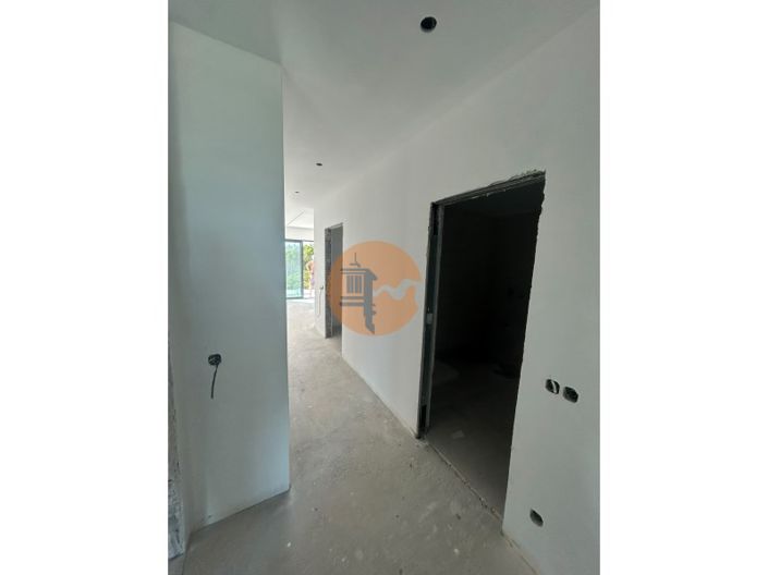 Image No.25-3 Bed House for sale