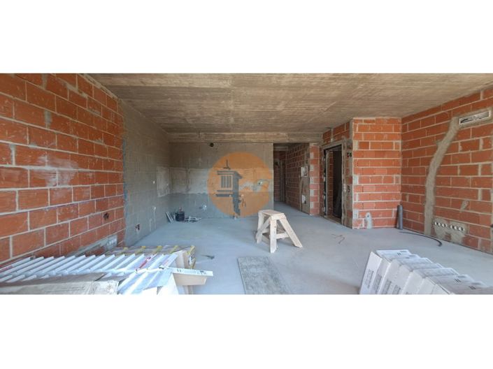 Image No.6-3 Bed Apartment for sale