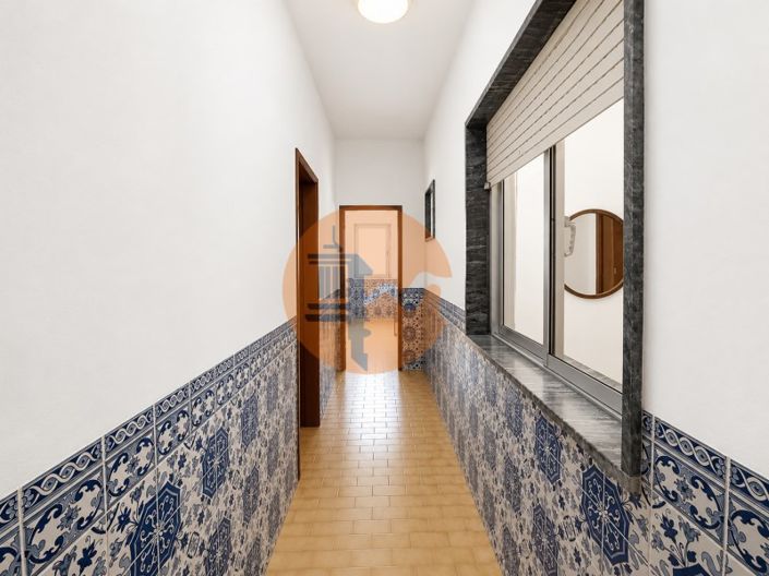 Image No.14-4 Bed House for sale