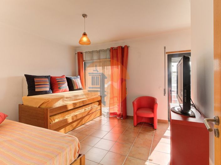 Image No.20-2 Bed House for sale