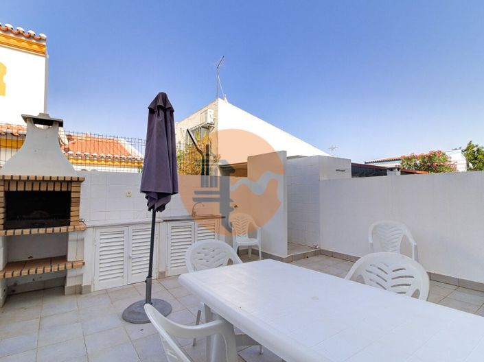 Image No.28-2 Bed House for sale