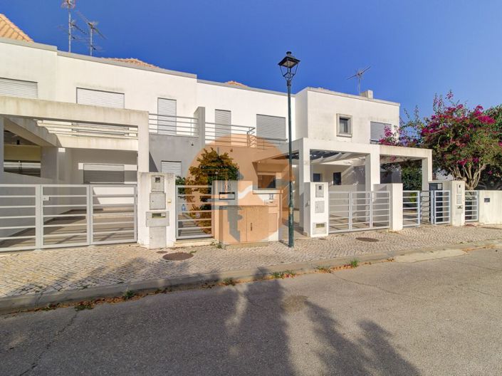Image No.35-2 Bed House for sale