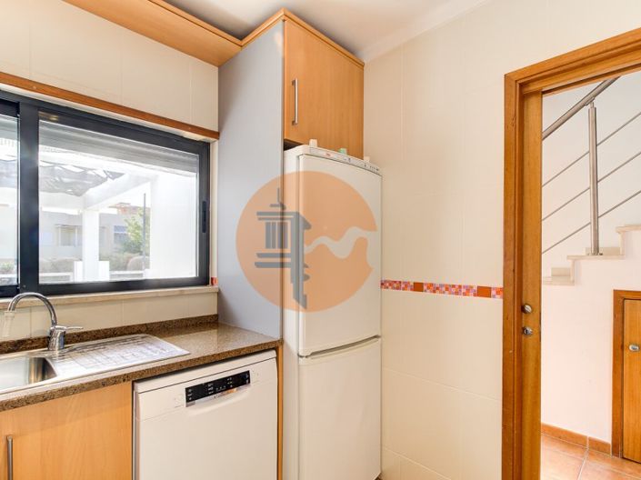 Image No.5-2 Bed House for sale