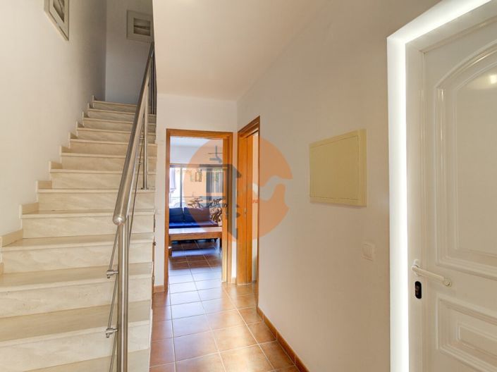 Image No.7-2 Bed House for sale