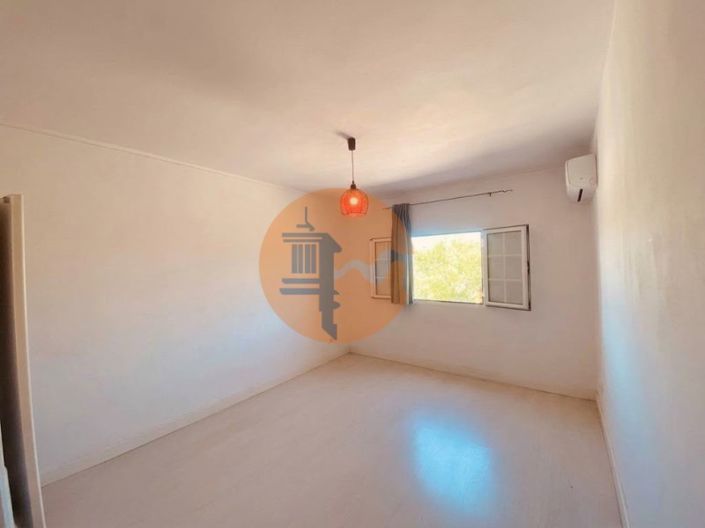 Image No.11-2 Bed House for sale