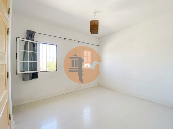 Image No.14-2 Bed House for sale