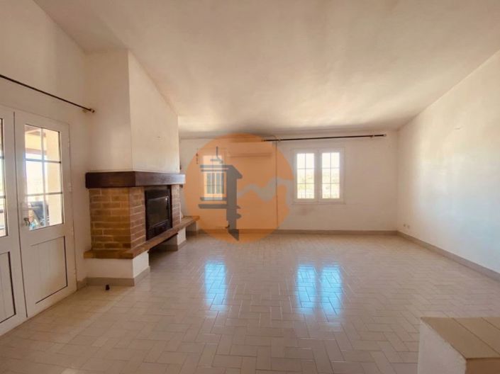 Image No.5-2 Bed House for sale