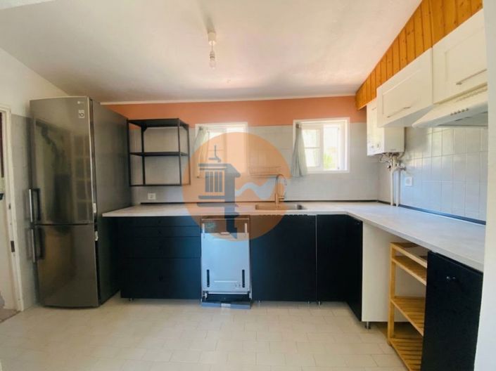 Image No.8-2 Bed House for sale