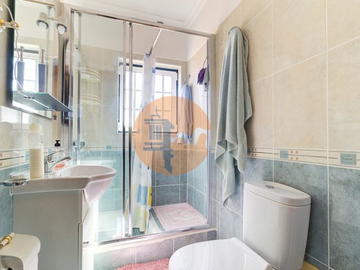 Image No.19-3 Bed House for sale
