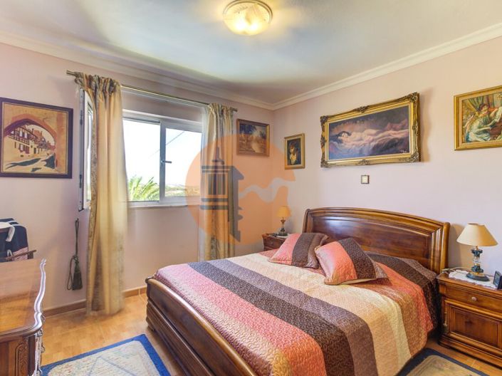 Image No.20-3 Bed House for sale