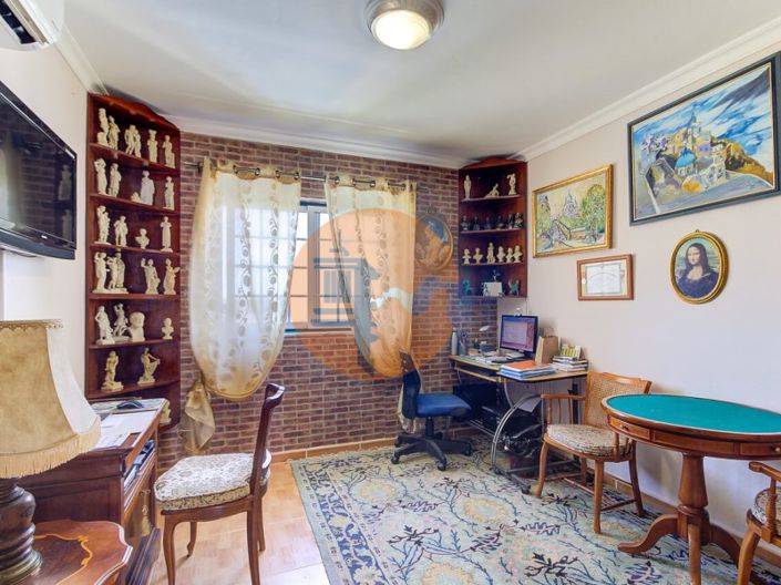 Image No.22-3 Bed House for sale