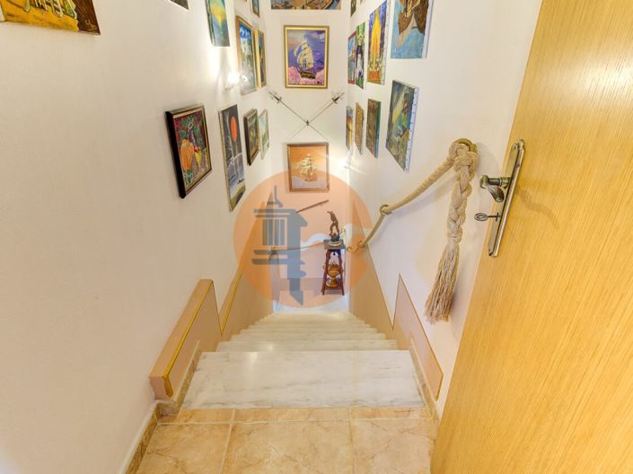 Image No.26-3 Bed House for sale