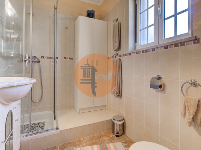 Image No.39-3 Bed House for sale