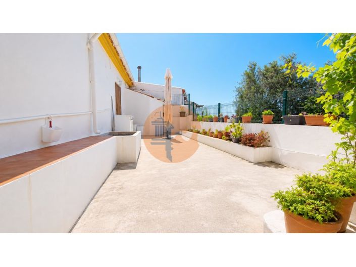 Image No.17-4 Bed House for sale