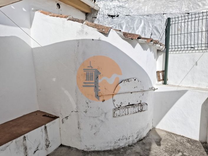 Image No.24-4 Bed House for sale