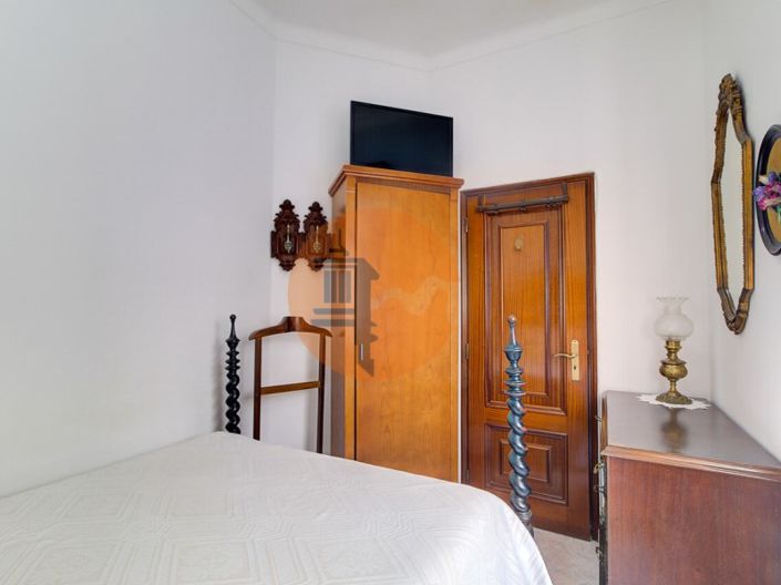 Image No.10-1 Bed House for sale