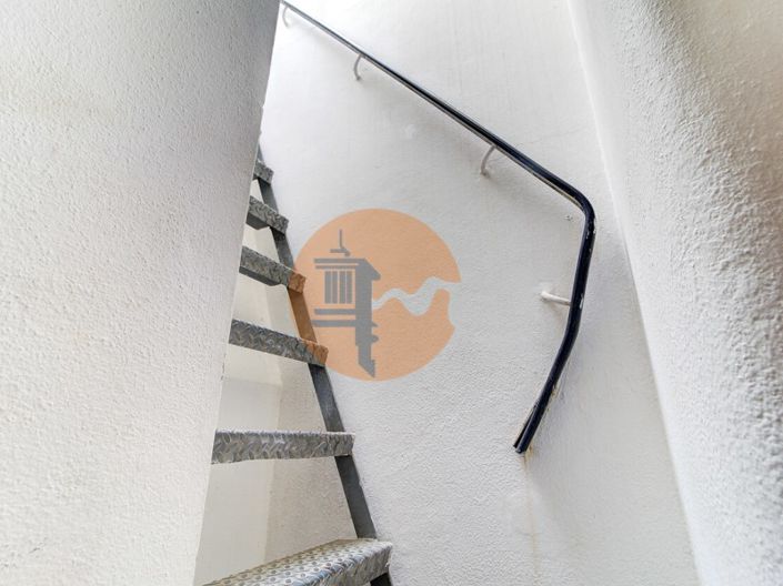 Image No.24-1 Bed House for sale