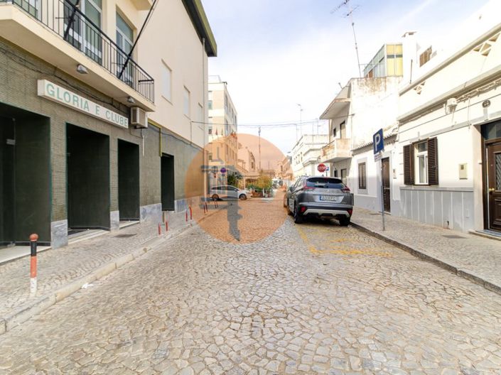 Image No.3-1 Bed House for sale